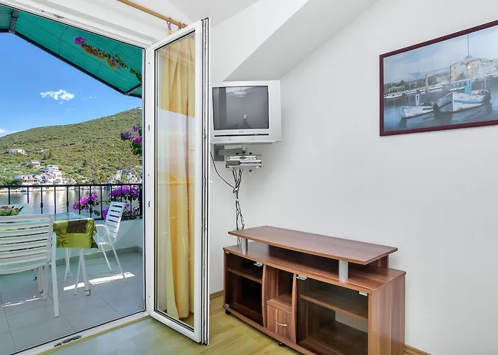 Rubin-8 By Interhome Appartement
